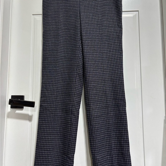 Talbots Houndstooth pattern, lined,zipper side & button closure - Picture 7 of 10